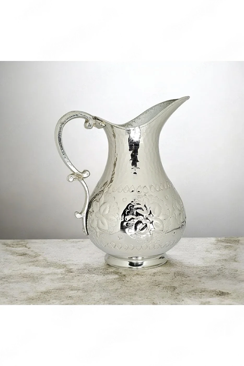 Bakır El Desenli Çiçek Motifli Sürahi 2 LT